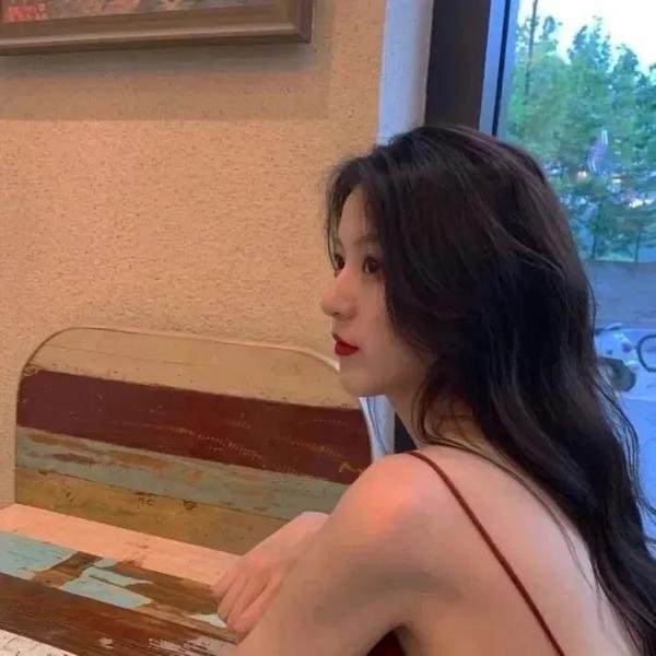 纳菲的父亲